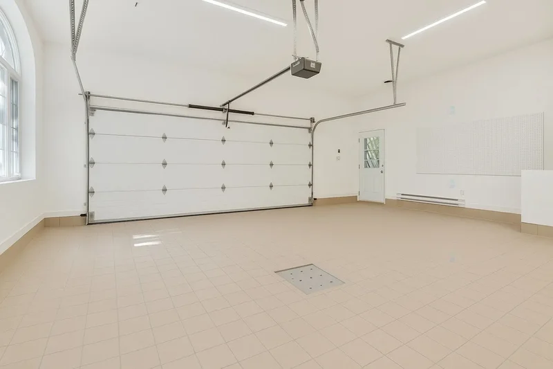 203 Boul. De Gaulle, Lorraine, Quebec, Canada. - Photo 13