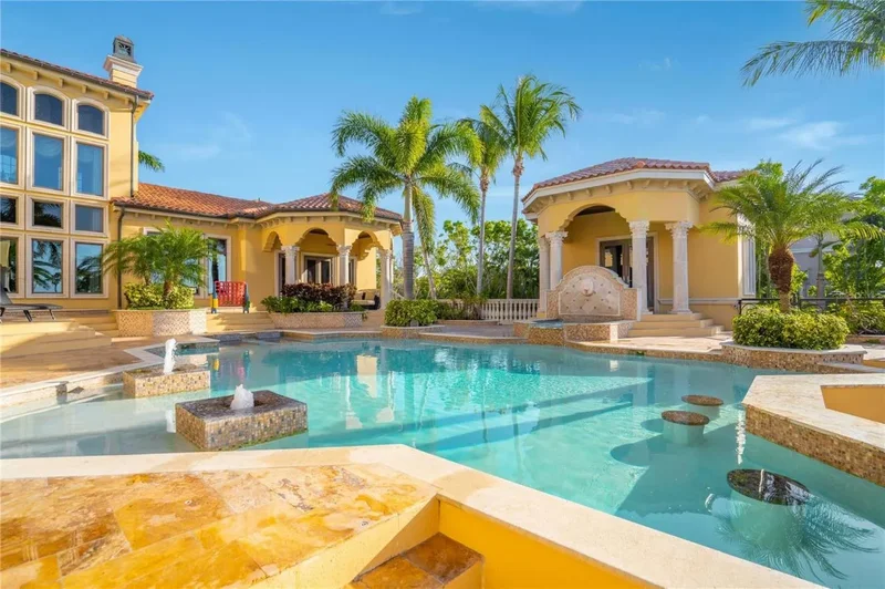 1363 OCEANVIEW DRIVE, St. Petersburg, Florida, United States. - Photo 12