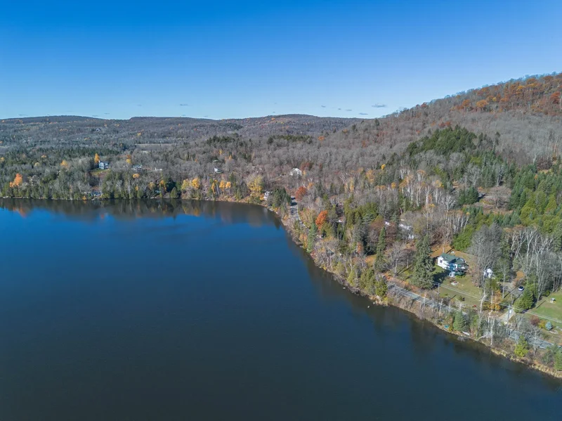 165 Ch. Paquette, Laurentides, Mont-Tremblant, Quebec, Canada. - Photo 43