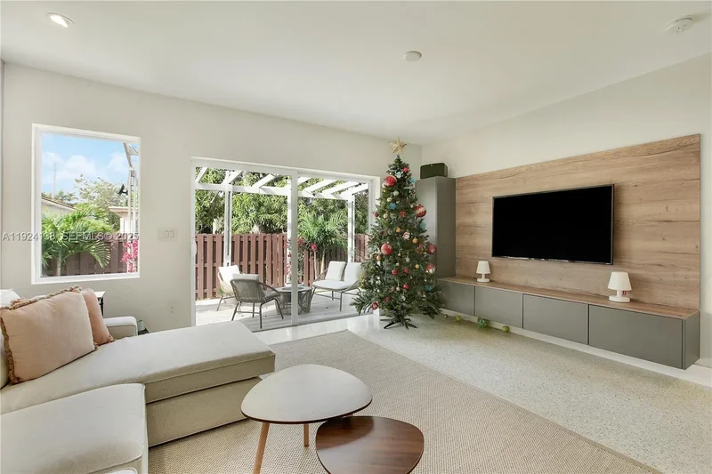 Single Family Residence in Surfside