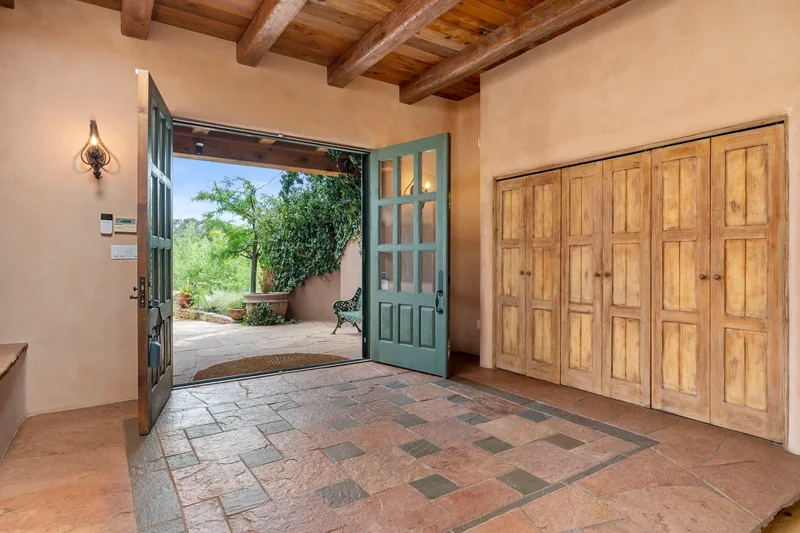 9 Placita Anita, Santa Fe, NM 87506, Santa Fe, New Mexico, United States. - Photo 4