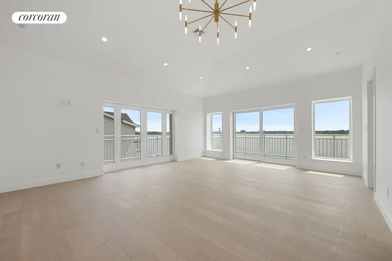 4 Angelas Place , Bronx, NY 10465, New York, New York, United States. - Photo 9