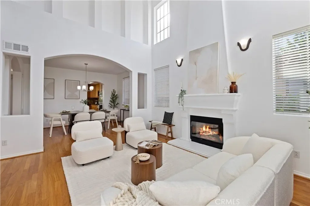 6324 Newcastle Ave, Encino, CA, 91316, USA, Los Angeles, California, United States. - Photo 32