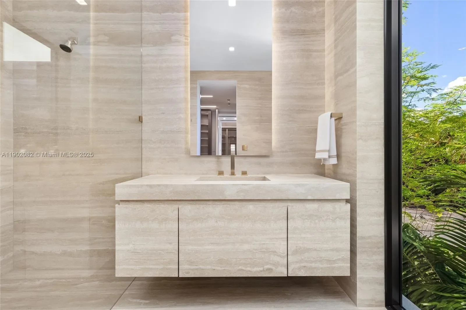 1800 W 27th St, Miami Beach, Florida, United States. - Photo 28