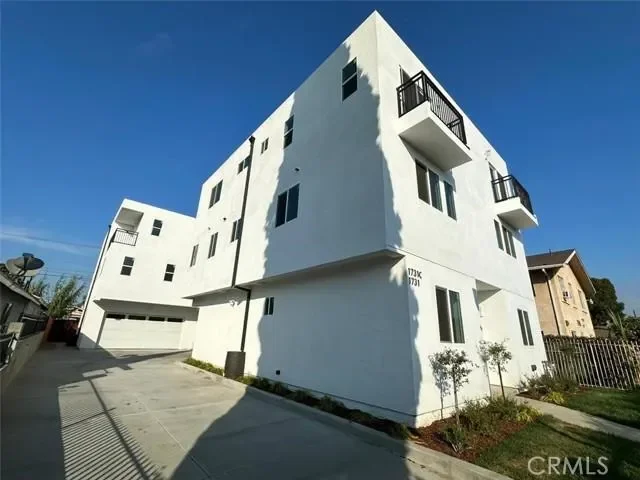 1731 E 69th, Los Angeles, CA 90001, Los Angeles, California, United States. - Photo 35