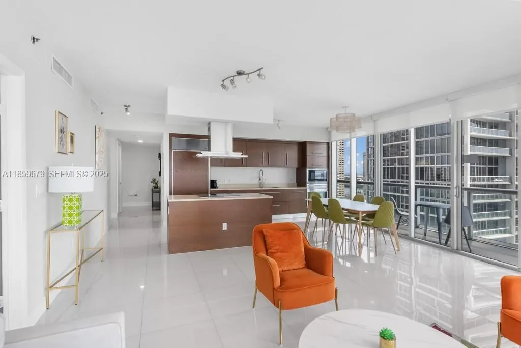 485 Brickell Ave 2210, Miami, Florida, United States. - Photo 1