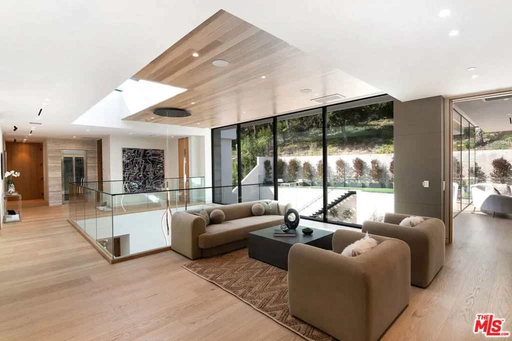 2641 Hutton Drive, Beverly Hills, California, United States. - Photo 24