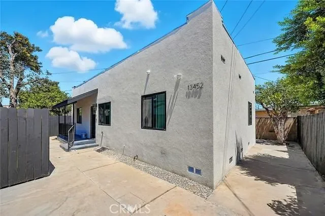 13450 Jetmore Avenue, Paramount, CA 90723, Paramount, California, United States. - Photo 2