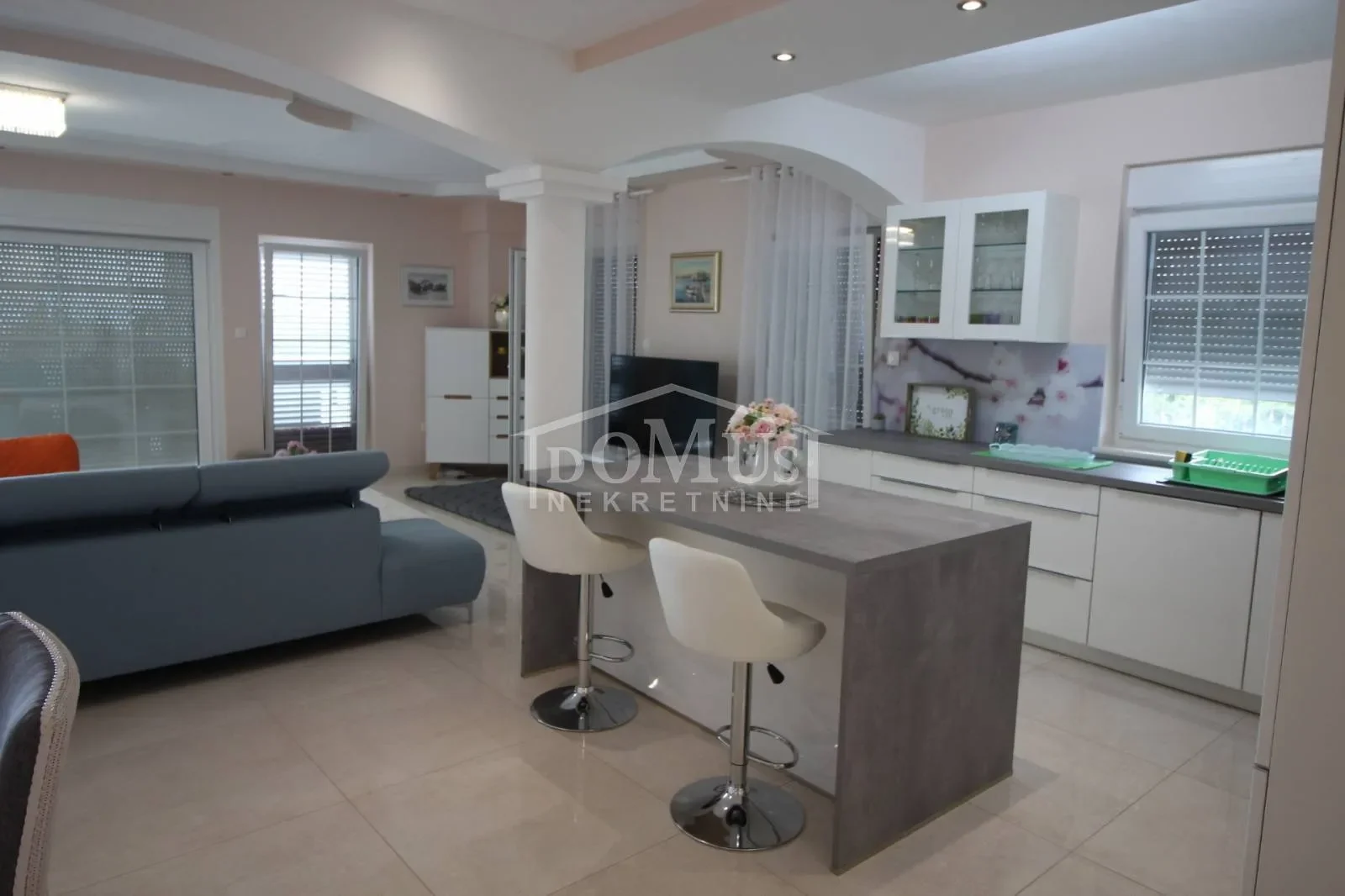 Gallery photo 2