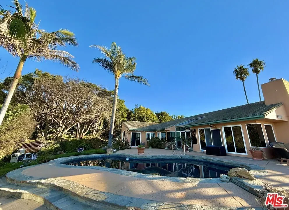 20776 Big Rock Drive, Malibu, California, United States. - Photo 53