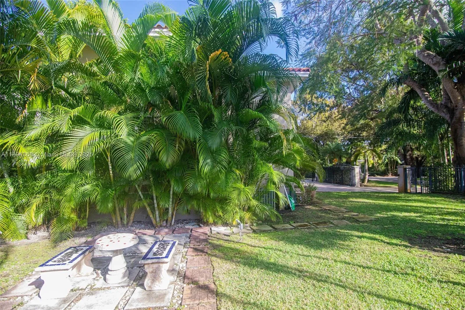 1543 Dorado Ave, Coral Gables, Florida, United States. - Photo 6
