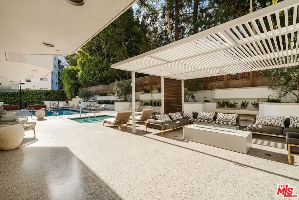 10601 Wilshire Boulevard 303, Los Angeles, California, United States. - Photo 10
