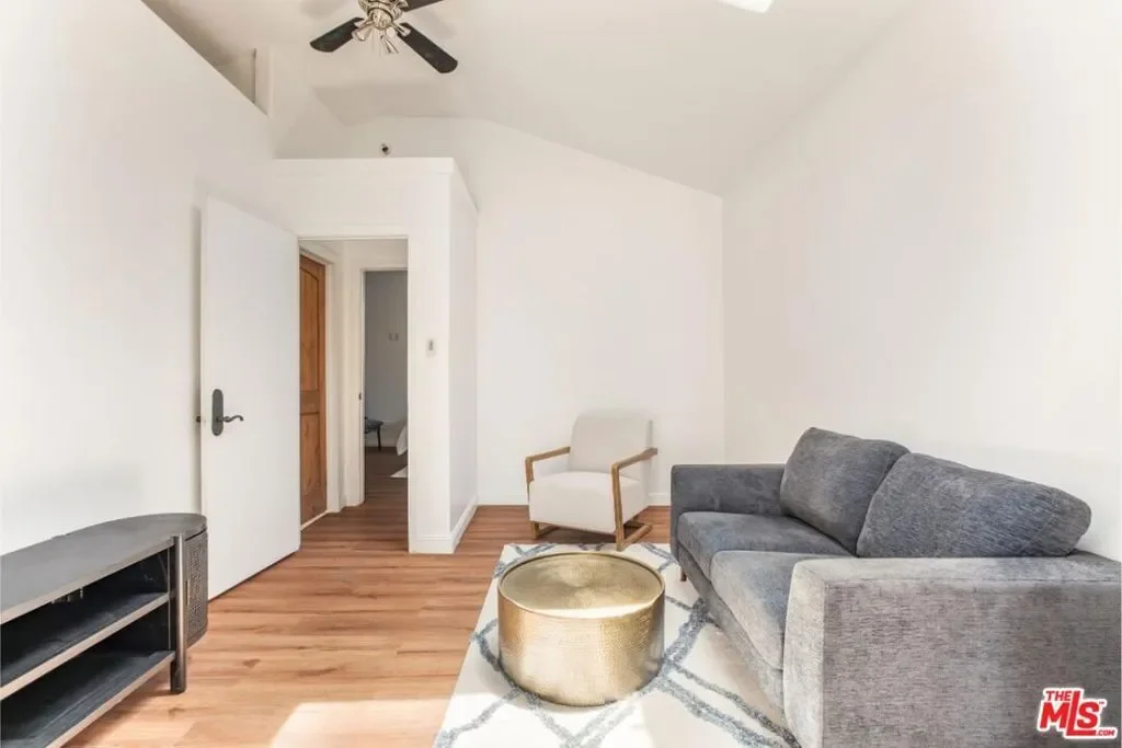 4940 Arcola Avenue, Los Angeles, California, United States. - Photo 20