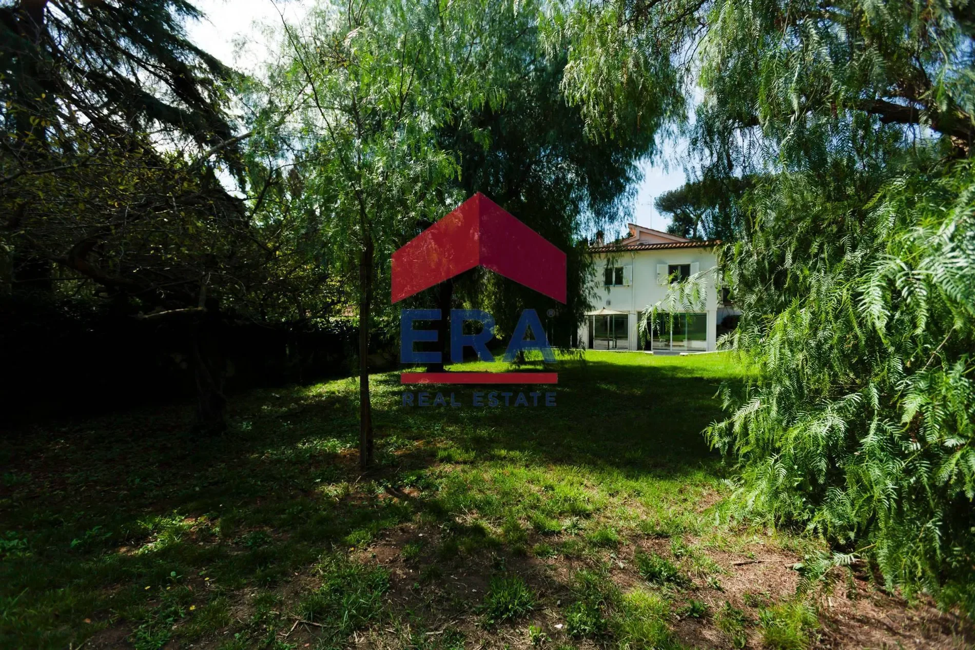 Exterior photo 7