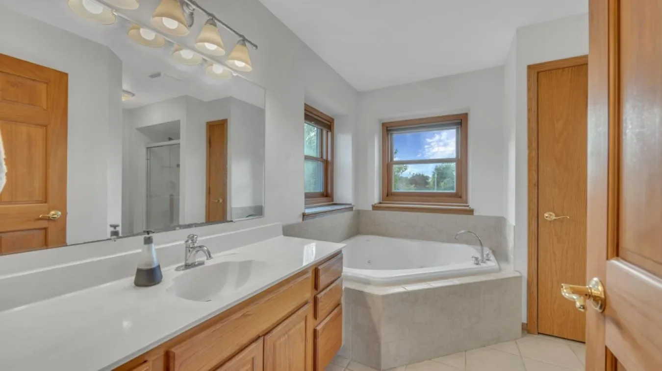 N6188 Shadybrook Ln, Sheboygan, Wisconsin, United States. - Photo 12