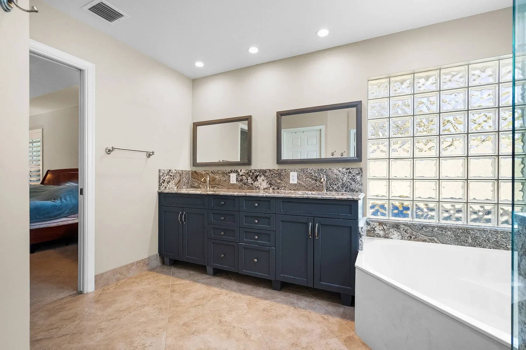 2304 SW Parkridge Place , Palm City, FL 34990, Palm City, Florida, United States. - Photo 2