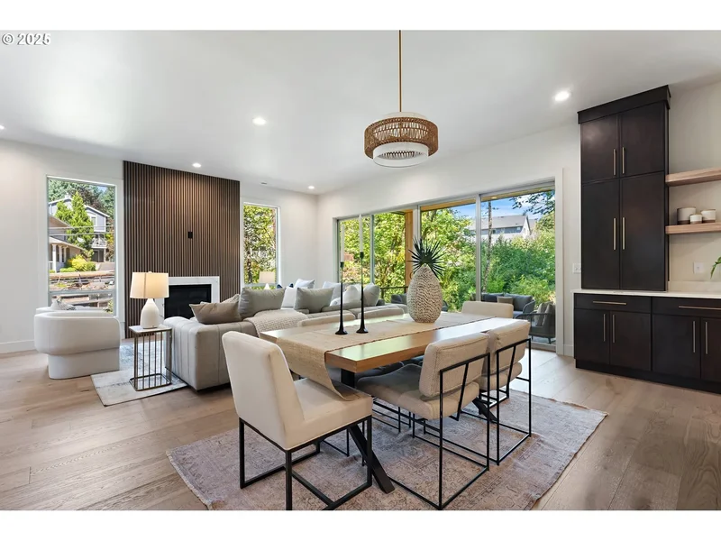 9630 SW SPRING CREST DR, Portland, OR, 97225, USA, Cedar Hills, Oregon, United States. - Photo 15