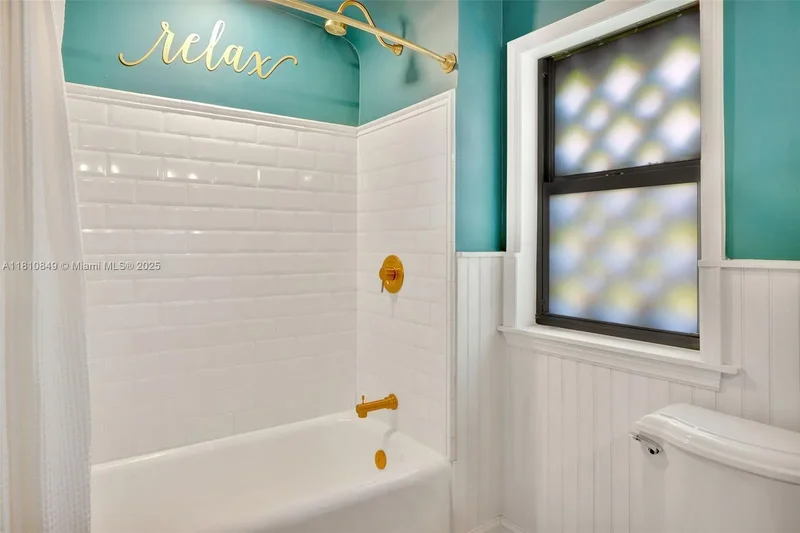 447 Giralda Ave., Coral Gables, Florida, United States. - Photo 16