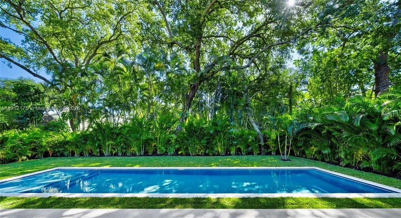 1002 NE 117th St, Miami, Florida, United States. - Photo 6