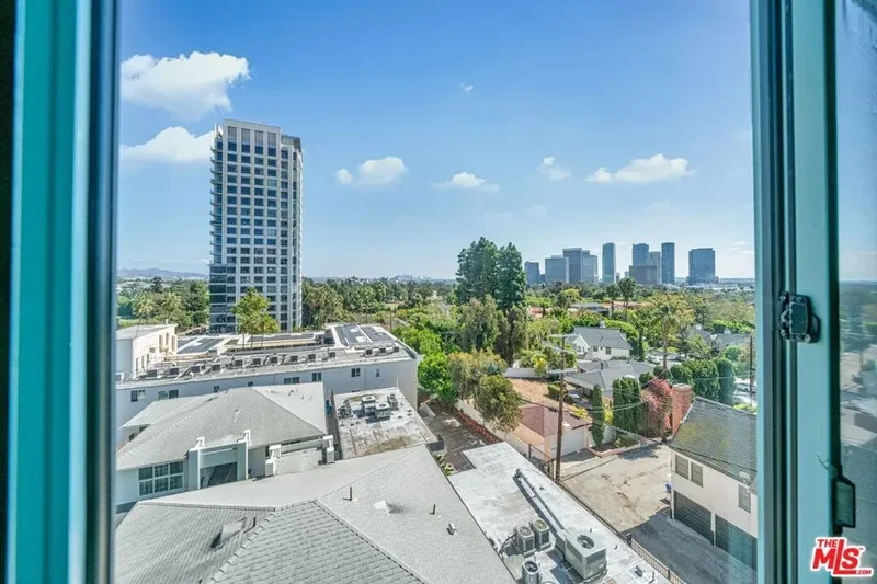 10336 Wilshire Boulevard 703, Los Angeles, California, United States. - Photo 11
