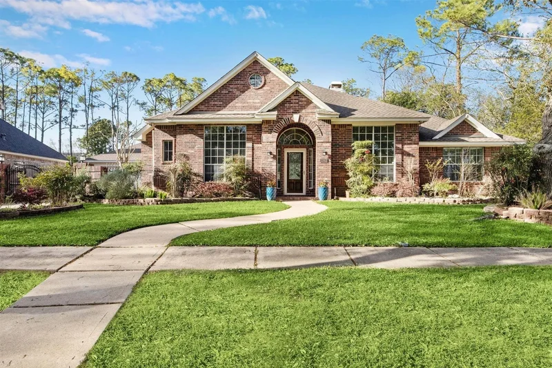 3 Bedrooms Single Family Detached