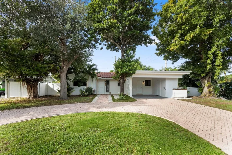 715 NE 25th Ave - Pompano Beach, Florida