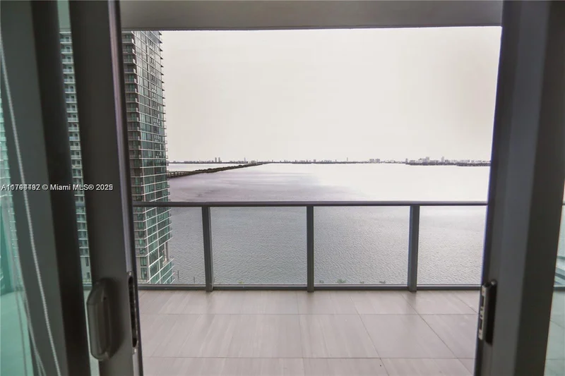 480 NE 31 St 2007, Miami, Florida, United States. - Photo 4