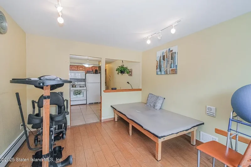 197 Slater Boulevard, New York, New York, United States. - Photo 17