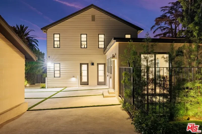1018 Manzanita Street, Los Angeles, California, United States. - Photo 43