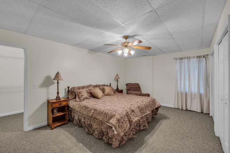 1096 Harbor Landing Drive, Soddy Daisy, TN 37379, Soddy-Daisy, Tennessee, United States. - Photo 29