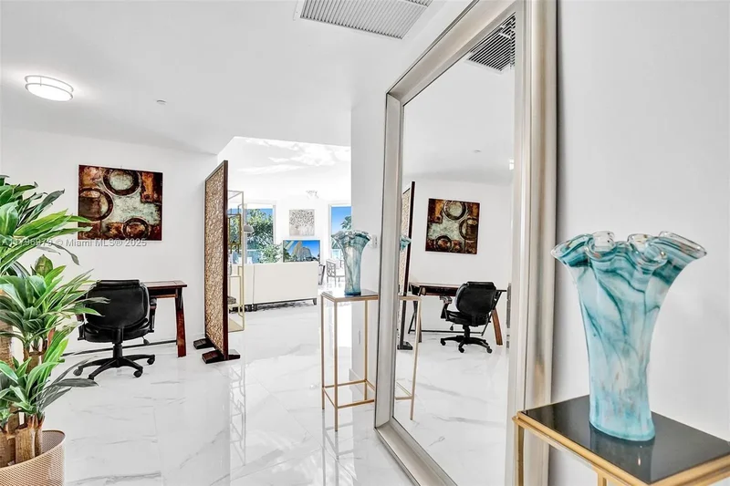 488 NE 18th St 208, Miami, Florida, United States. - Photo 19