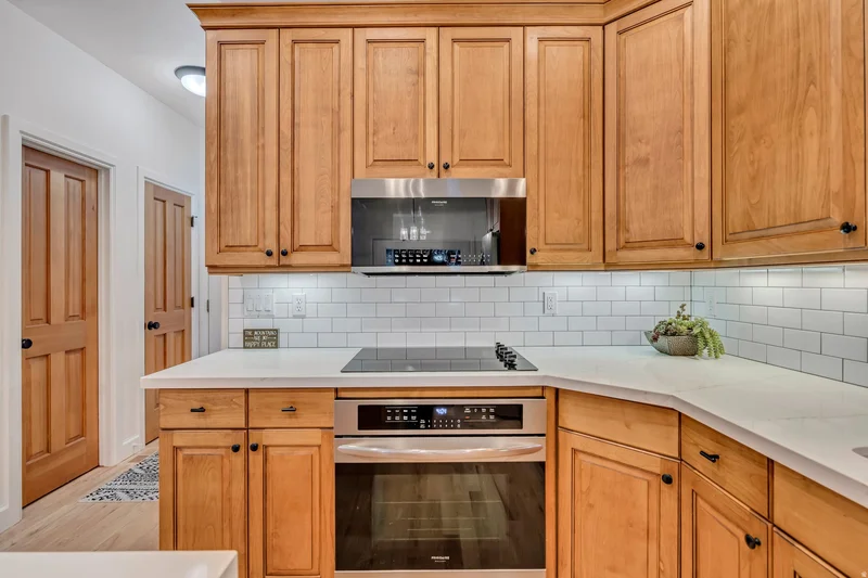 3261 E LANTERN HILL CT, Sandy, Utah, United States. - Photo 16