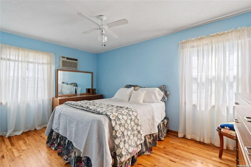 26 Seth Lane, Hicksville, New York, United States. - Photo 30