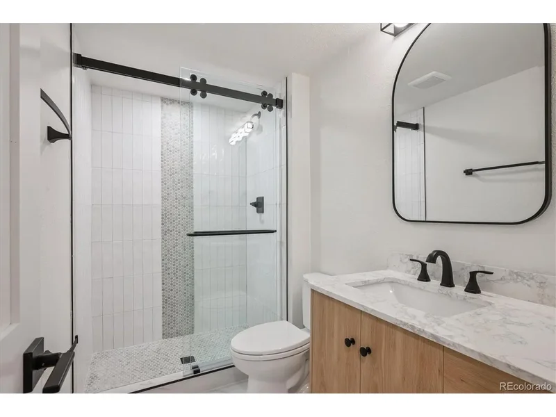 3926 S Magnolia Way, Denver, Colorado, United States. - Photo 46