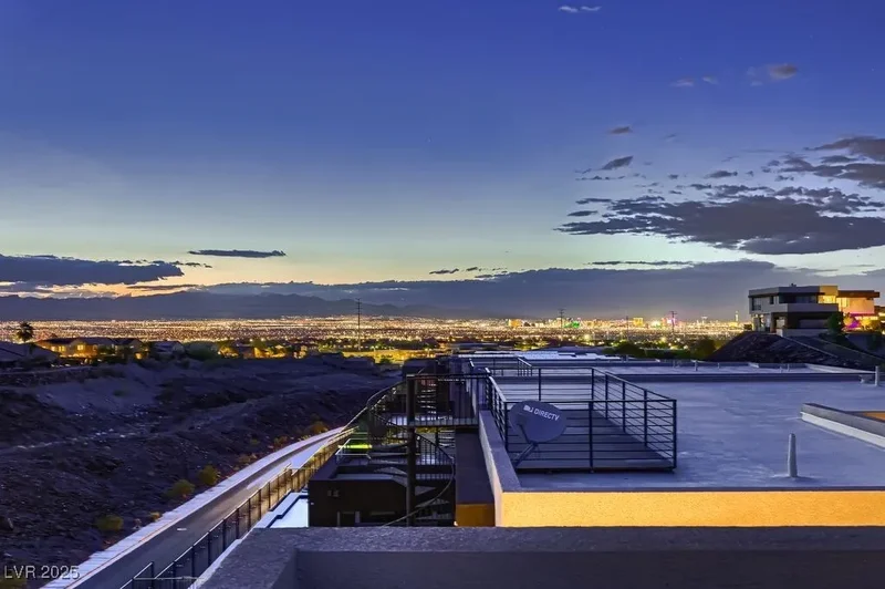 917 Vegas View Drive, Henderson, Nevada, United States. - Photo 59