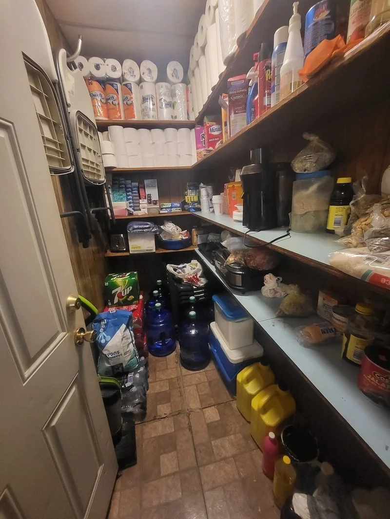 1331 N Campbell Avenue, Chicago, Illinois, United States. - Photo 14