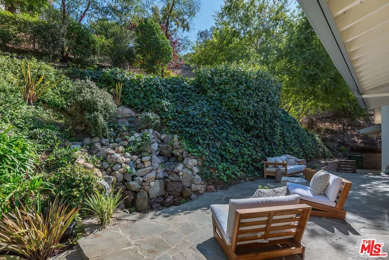2206 Outpost Drive, Los Angeles, California, United States. - Photo 19