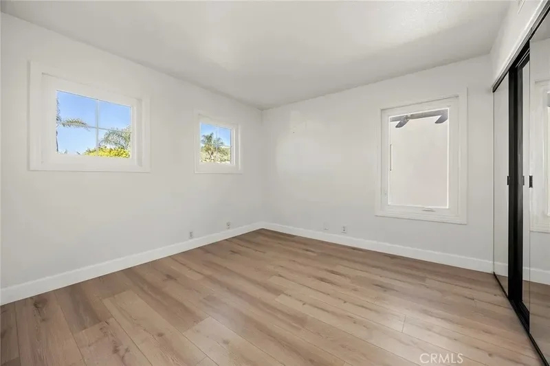 20 Flores, Lake Forest, California, United States. - Photo 30
