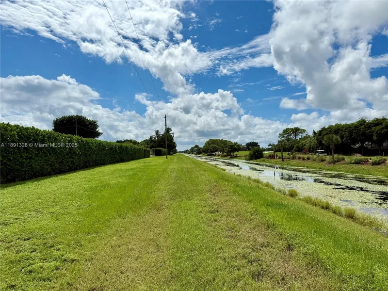 14984 Roan Ct, Wellington, FL 33414, Wellington, Florida, United States. - Photo 18