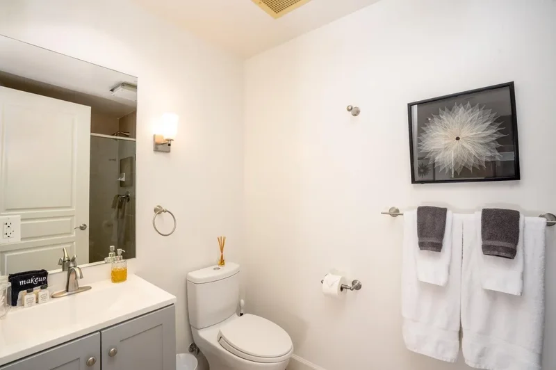 1000 Genter, San Diego, California, United States. - Photo 26