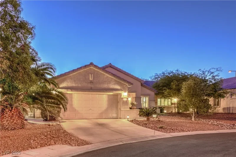 2699 Ivoryhill Street, Las Vegas, Nevada, United States. - Photo 2