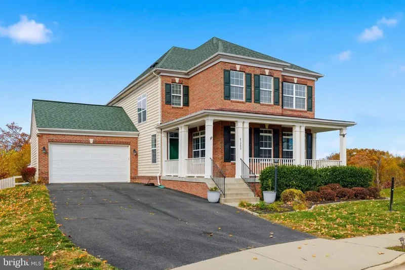 5 Bedrooms Single Family Detached