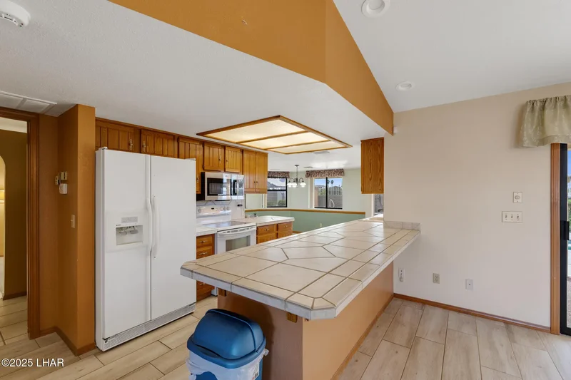 2320 Malahini Dr, Lake Havasu City, AZ 86404, Desert Hills, Arizona, United States. - Photo 10
