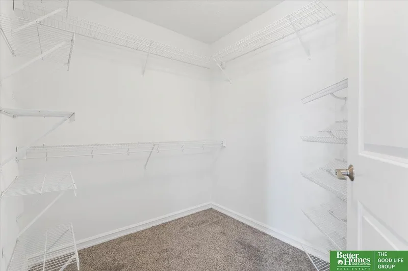 16831 Chandler Street, Omaha, NE 68136, Omaha, Nebraska, United States. - Photo 48