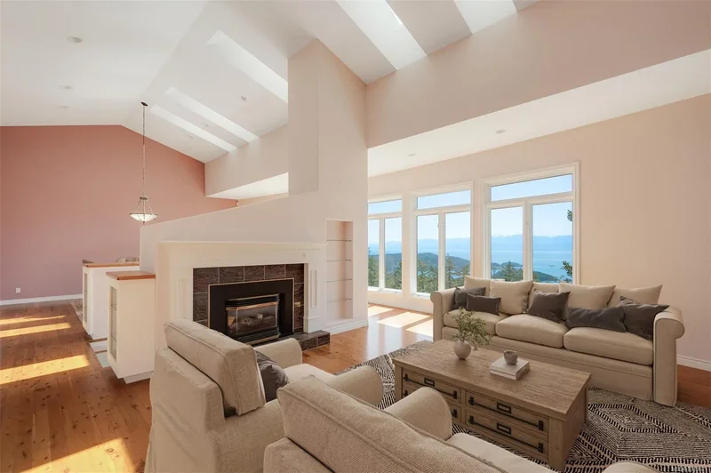 558 Wilderness Pl, Sooke, British Columbia, Canada. - Photo 2