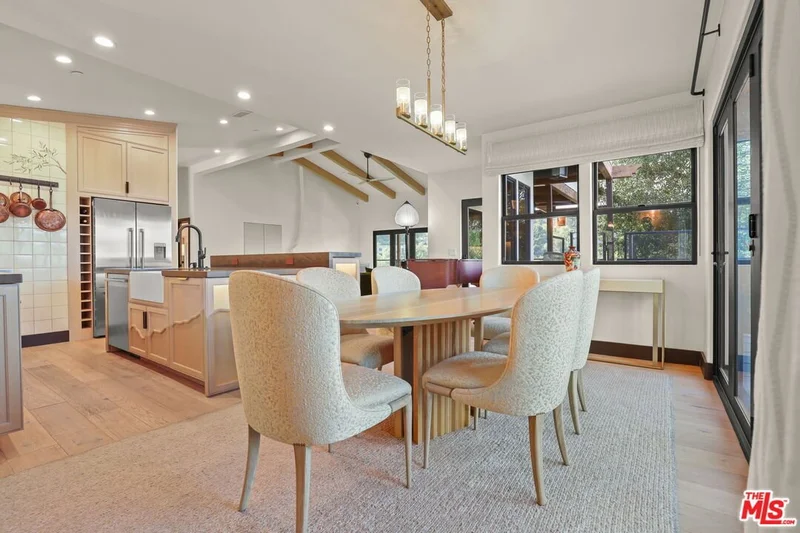 2835 Oak Point Dr, Los Angeles, CA 90068, Los Angeles, California, United States. - Photo 25