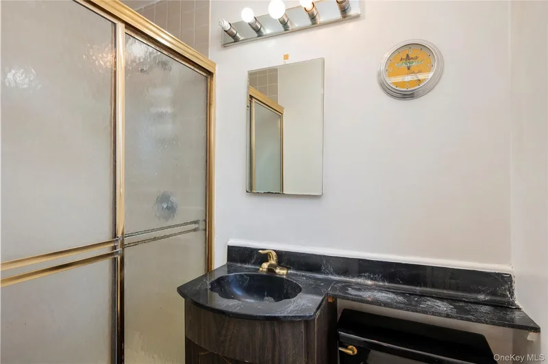 68 Myles Avenue, Levittown, NY 11756, Levittown, New York, United States. - Photo 18