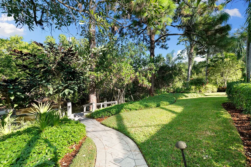 927 Barcarmil Way, Naples, FL 34110, Bonita Springs, Florida, United States. - Photo 49