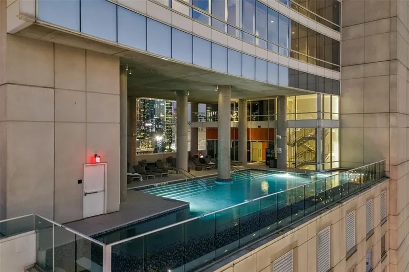 2430 Victory Park Lane 2509, Dallas, Texas, United States. - Photo 37