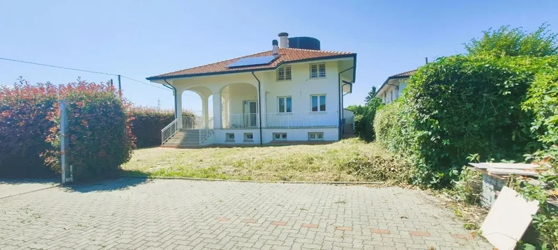 Villetta bifamiliare in vendita a Montignoso(MS) in Nuovo/in costruzione composto da 8vani